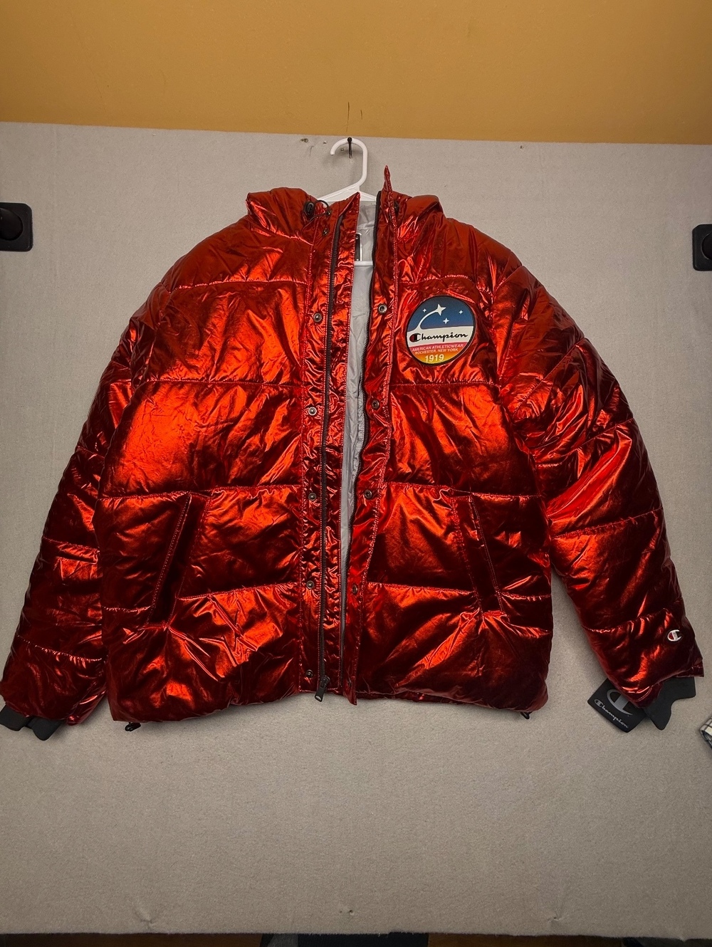 Champion Puffer Jacket Men Large Red